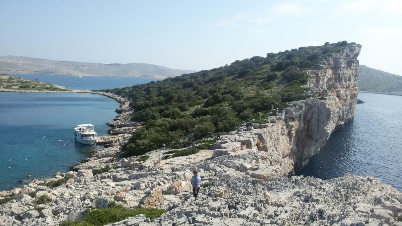 Viktoria Lodge Bed And Breakfast Vodice Exterior photo